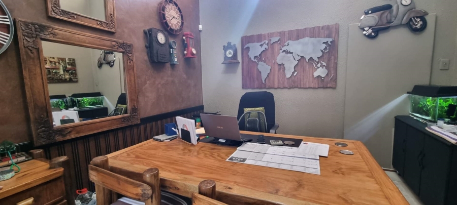 5 Bedroom Property for Sale in Dan Pienaar Free State